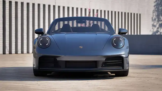 Porsche 911 view 3