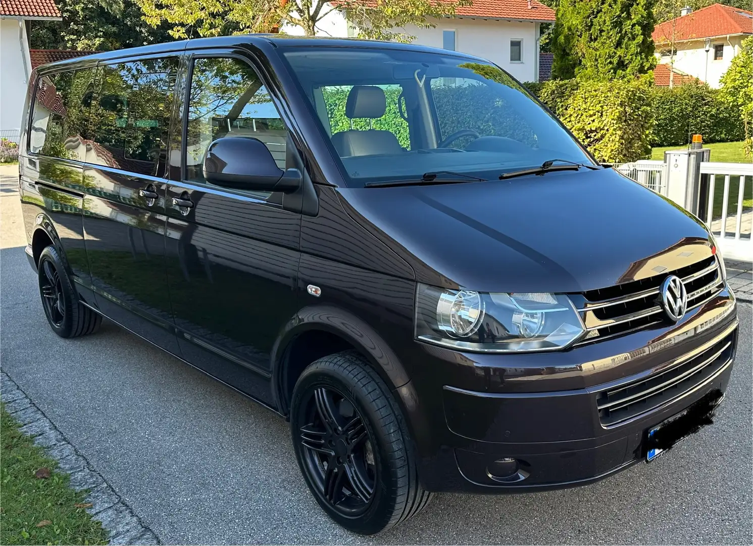Volkswagen T5 Caravelle Caravelle Lang DSG 4MOTION Comfortline Hnědá - 1