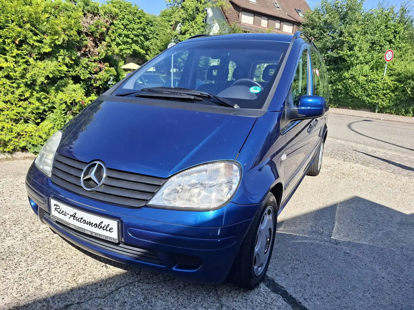 Mercedes-Benz Vaneo 1.6 (414.700) Blau - 1