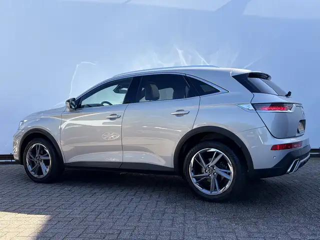 DS Automobiles DS 7 Crossback view 2