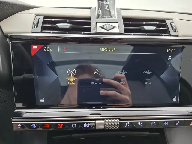 DS Automobiles DS 7 Crossback view 25
