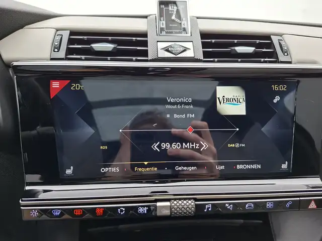 DS Automobiles DS 7 Crossback view 27