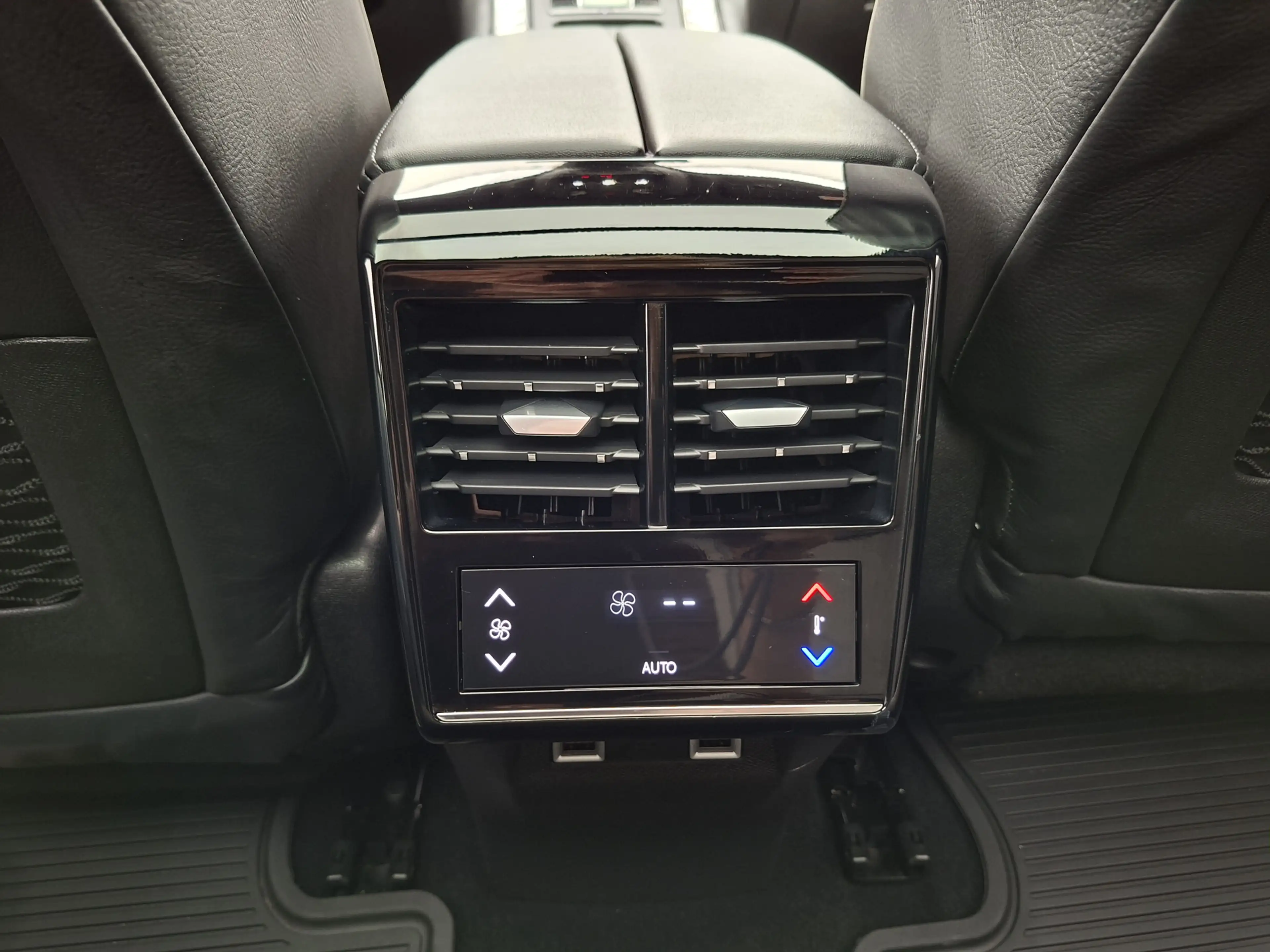 DS Automobiles DS 7 Crossback 1.6 181pk Rivoli Leer Massage Memory ACC Carplay — photo 11
