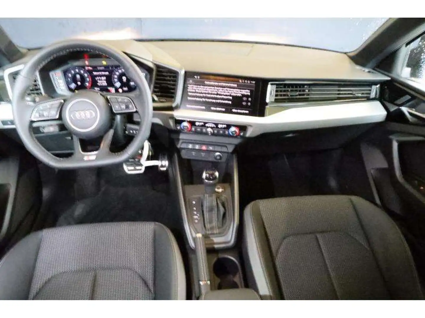 Audi A1 Advanced Gris - 2