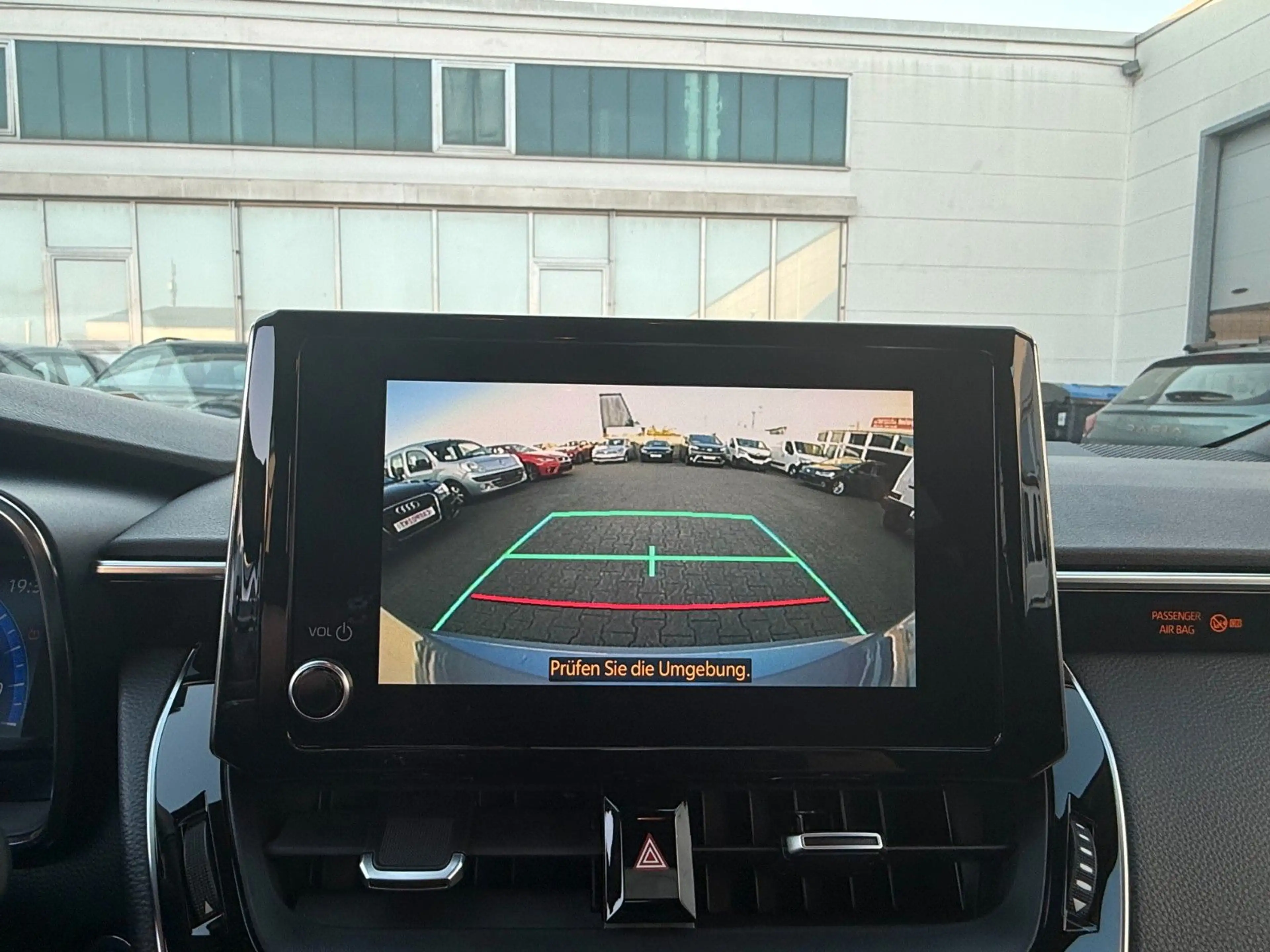 Toyota Corolla Hybrid Team D KAMERA/KLIMA/NAVI/CARPLAY — photo 12
