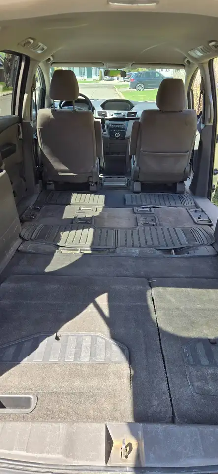 Honda Odyssey снимка Honda Odyssey