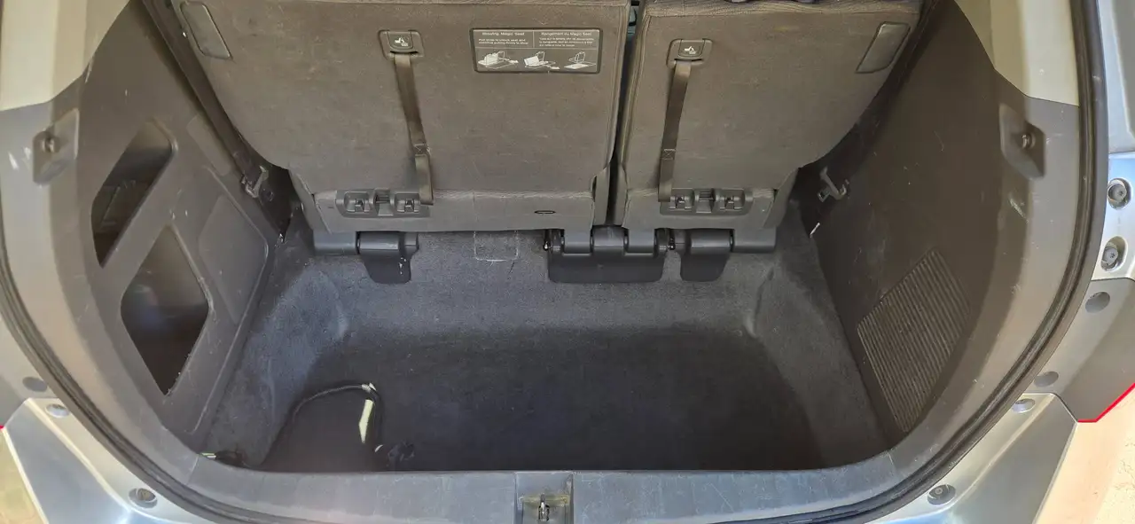 Honda Odyssey снимка Honda Odyssey