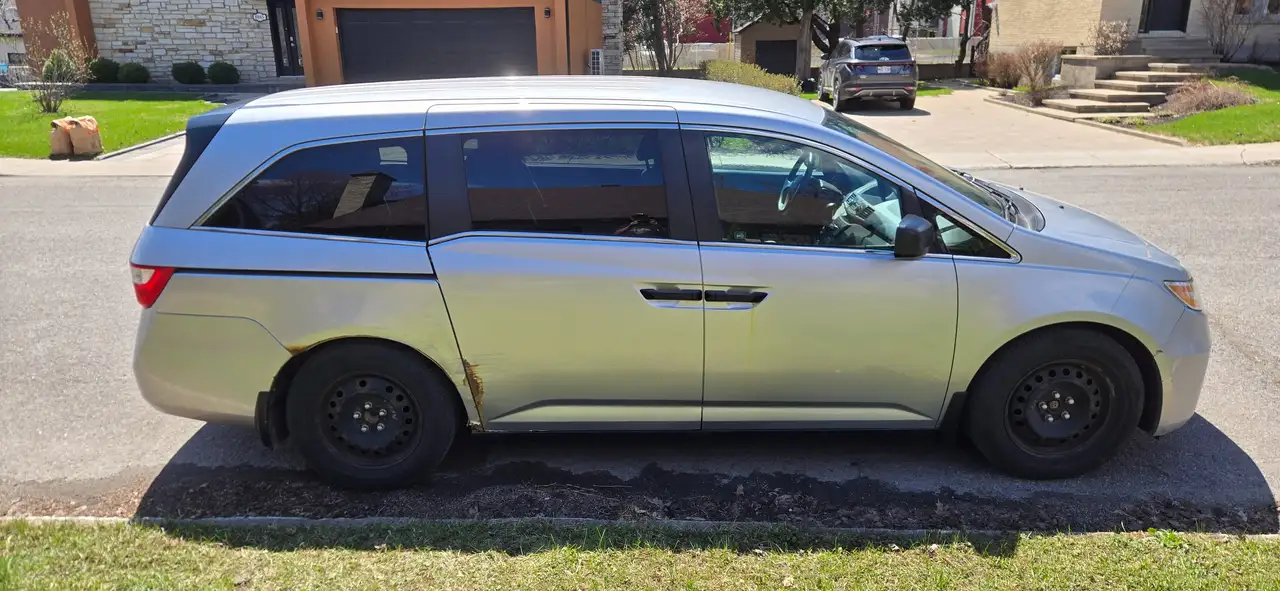 Honda Odyssey снимка Honda Odyssey