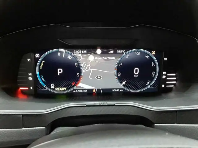 Skoda Superb view 11