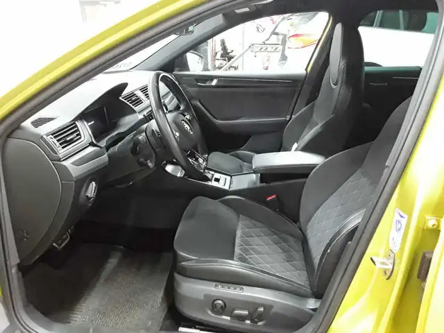 Skoda Superb view 8