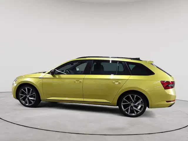 Skoda Superb view 6