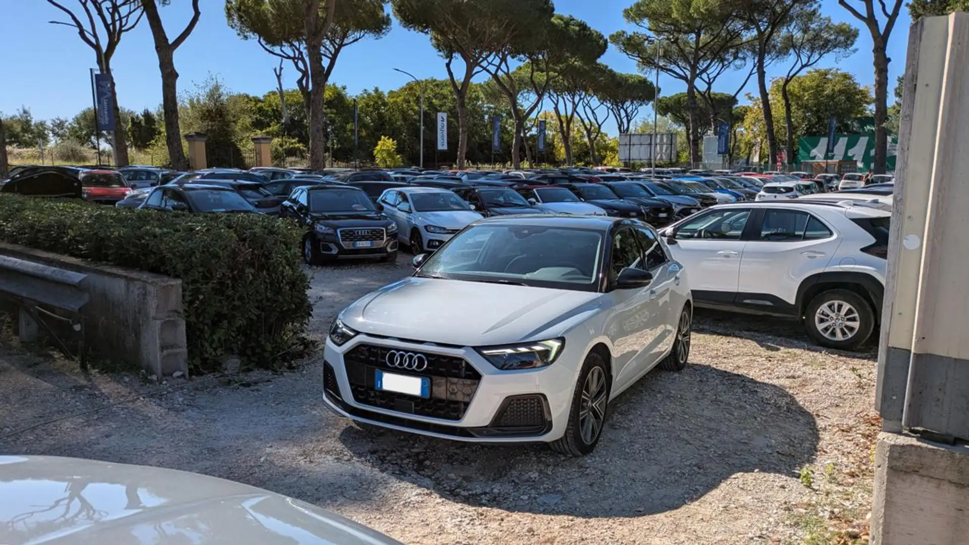 Audi A1 1.0cc 116cv CAMBIO AL VOLANTE SENS PARK Bianco - 1