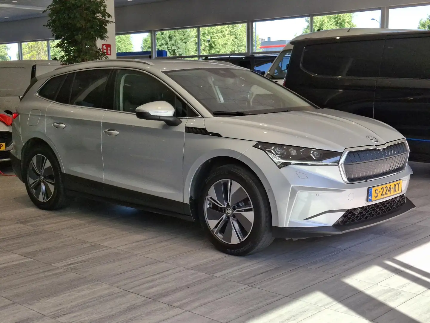 Skoda Enyaq iV 80 Grigio - 2