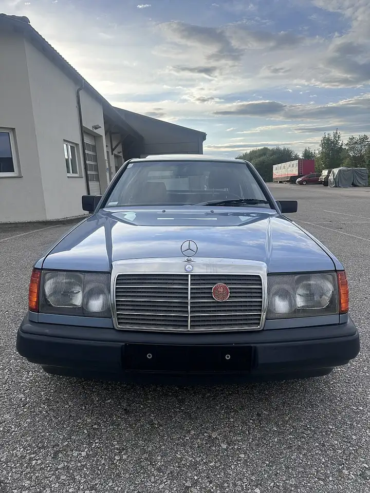 Mercedes-Benz E 200, foto 5