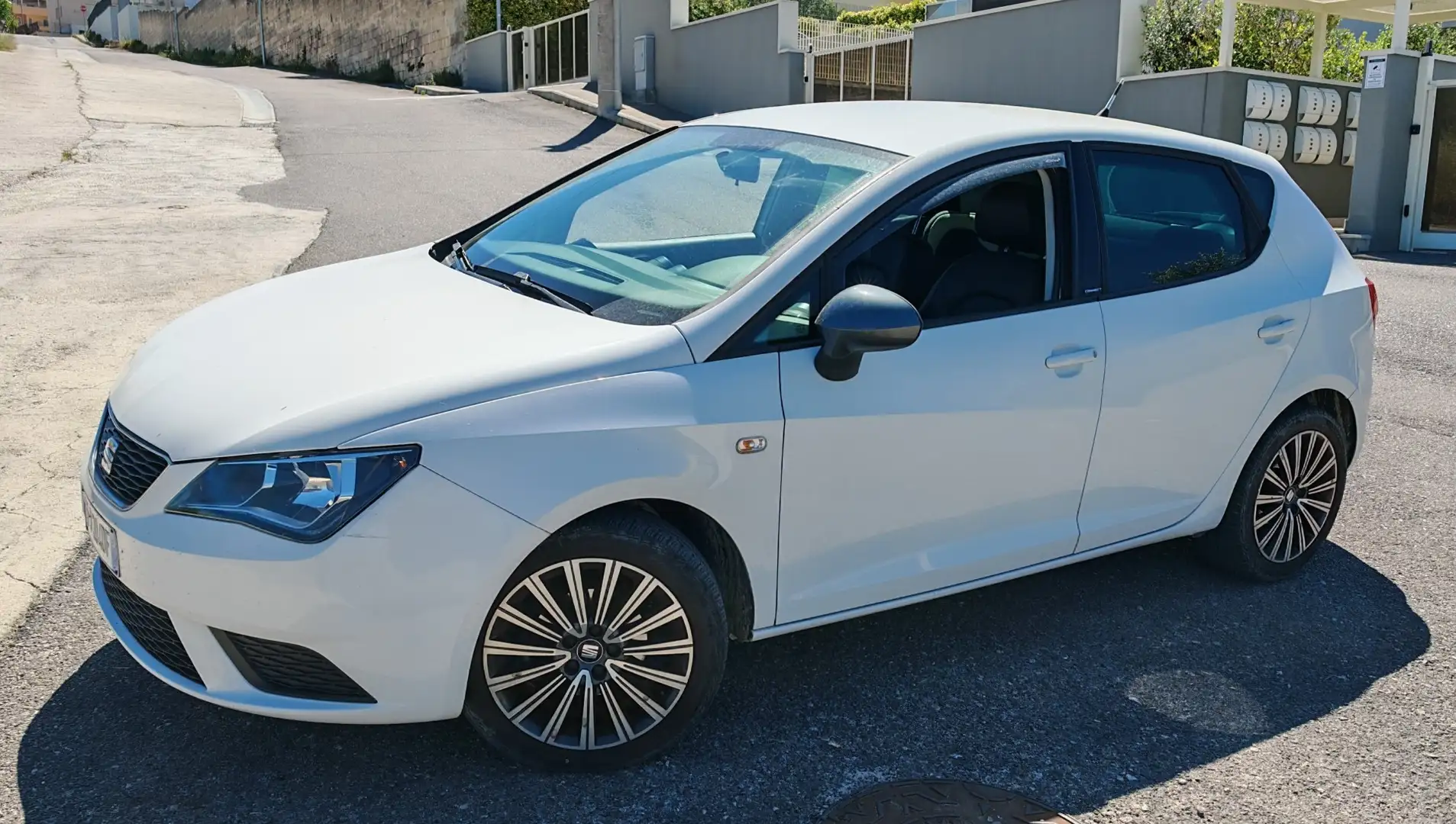 SEAT Ibiza 5p 1.4 tdi cr Connect 90cv - 1