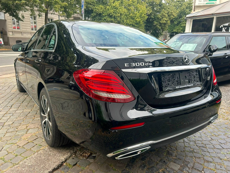 Mercedes-Benz E 300 E 300 de  Lim. Avantgarde Burmester/360°Kamera/AHK — photo 9