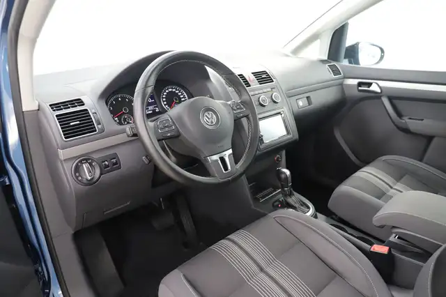 Volkswagen Touran view 15