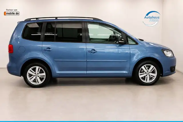 Volkswagen Touran view 5