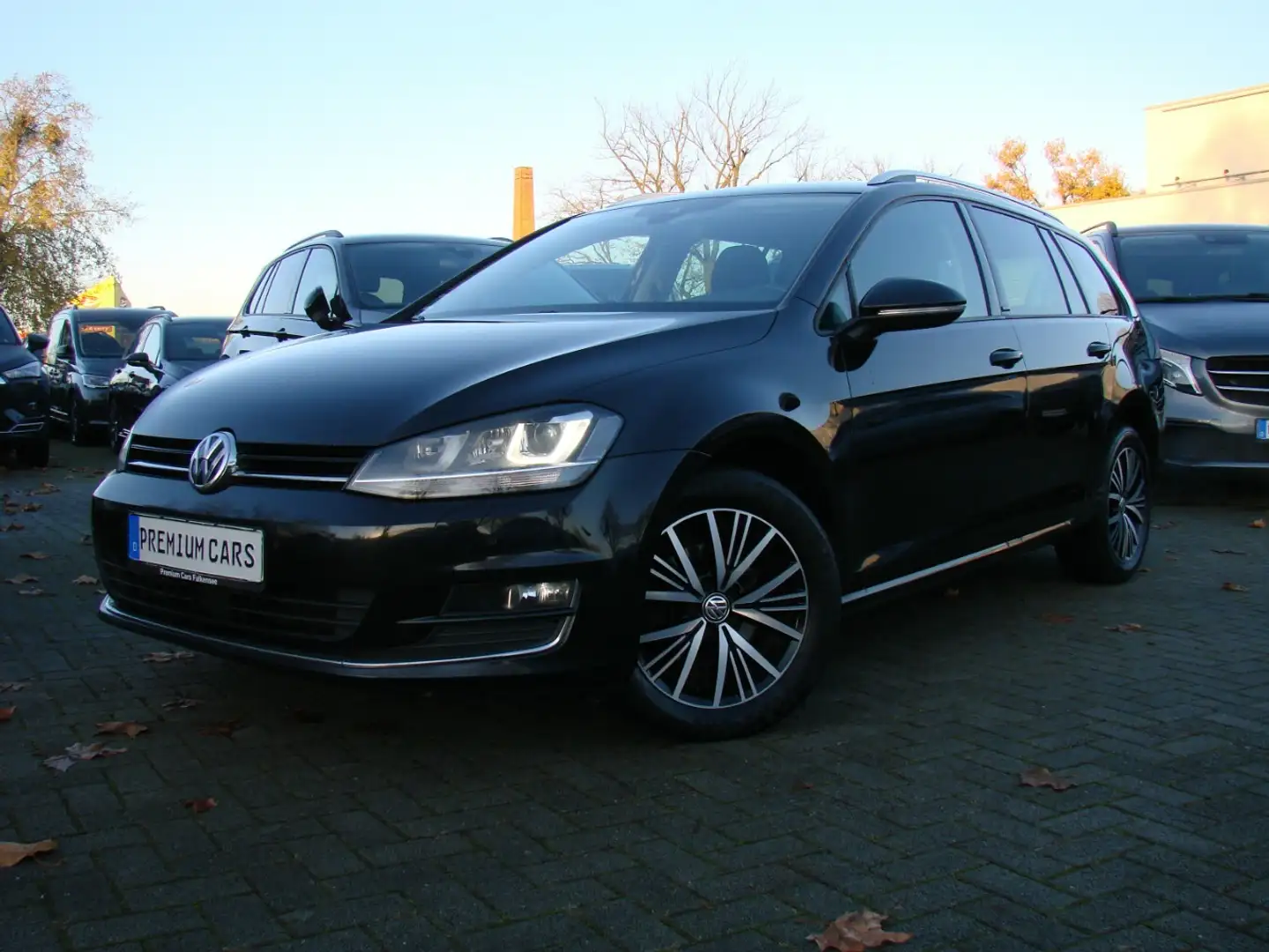 Volkswagen Golf Variant 1.6TDi Allstar BMT ACC AHK Navi PDC Schwarz - 2