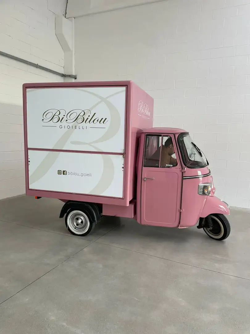 Piaggio Ape Pronta Per Mercatini Con Esposizione A Gradini - 2
