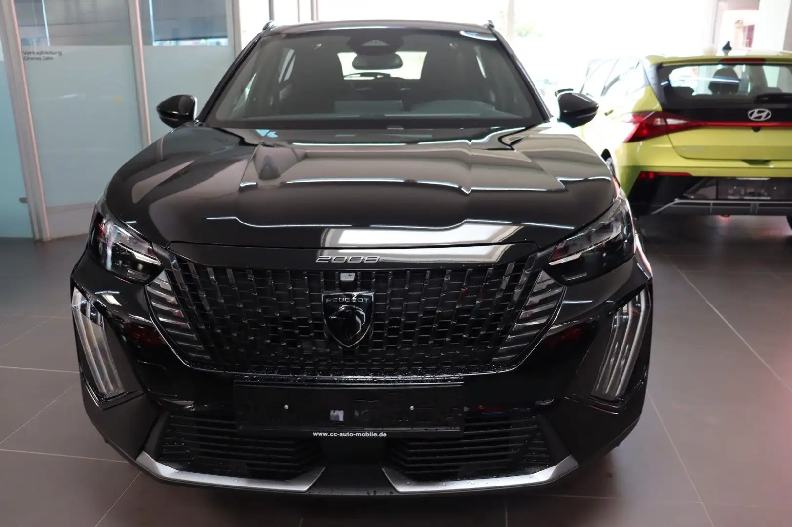 Peugeot 2008 HYBRID 145 e-DSC6 GT Alcantara 360° Schiebe Schwarz - 2
