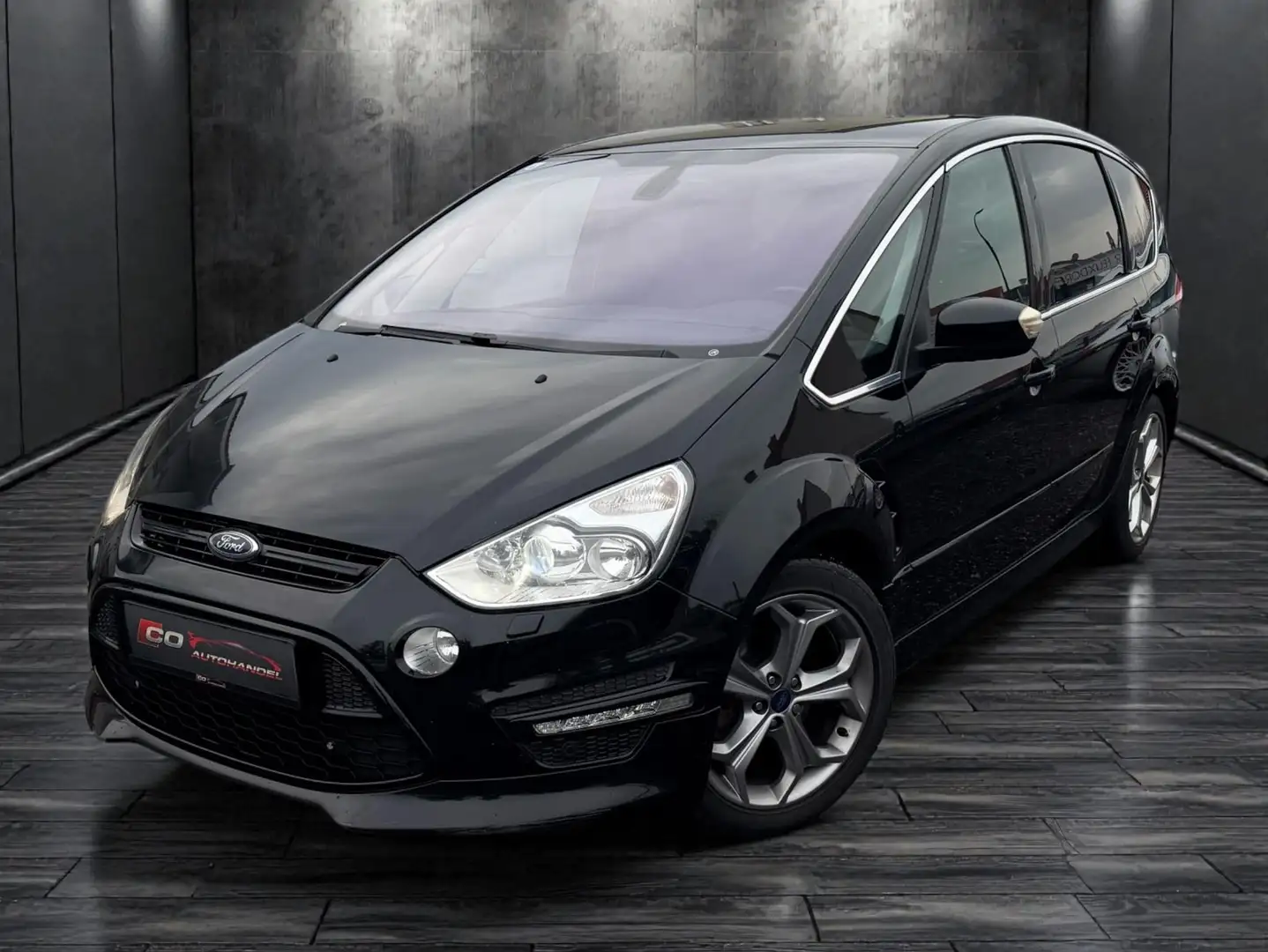 Ford S-Max S-MAX Titanium S 2,0 TDCi DPF Aut. Titanium S Schwarz - 1