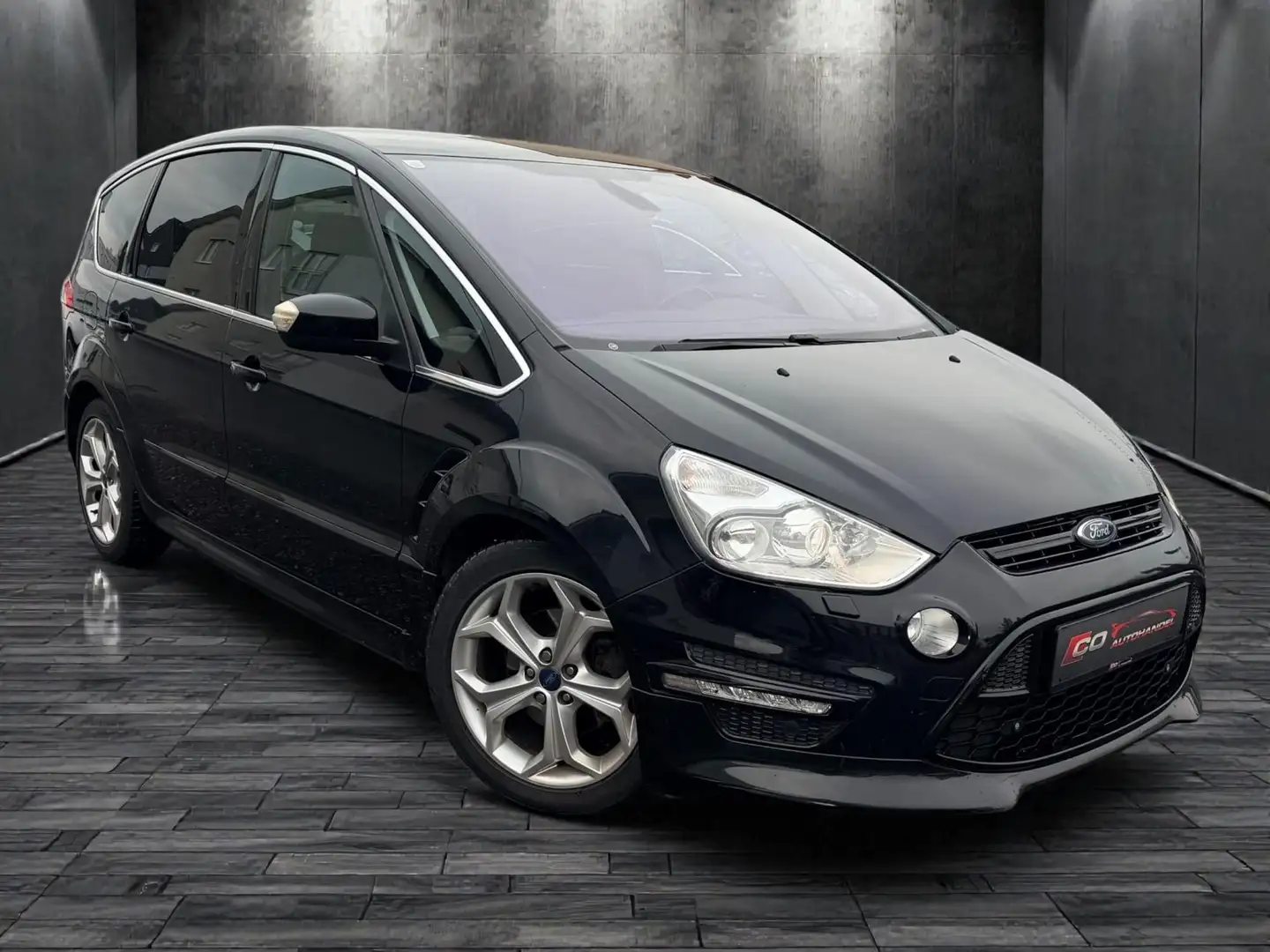 Ford S-Max S-MAX Titanium S 2,0 TDCi DPF Aut. Titanium S Schwarz - 2