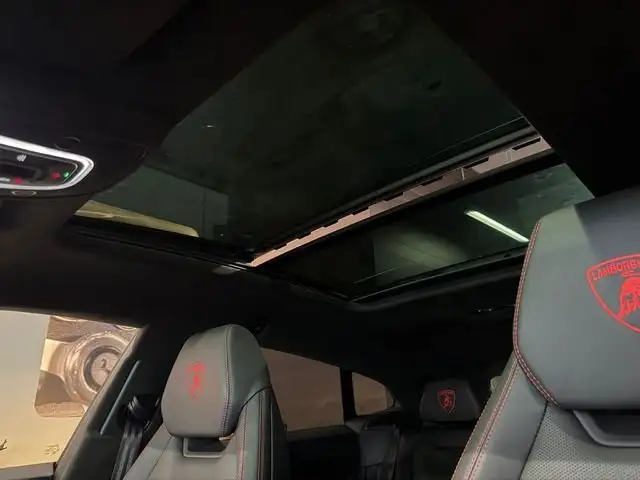 Lamborghini Urus view 20