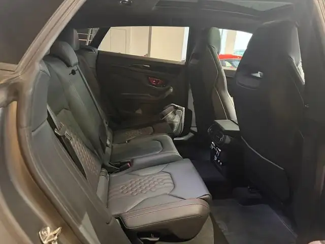 Lamborghini Urus view 12