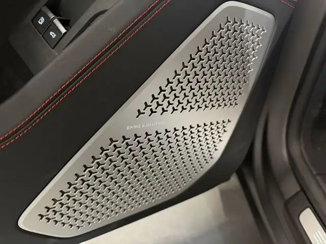 Lamborghini Urus view 22