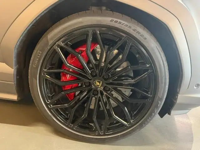 Lamborghini Urus view 27