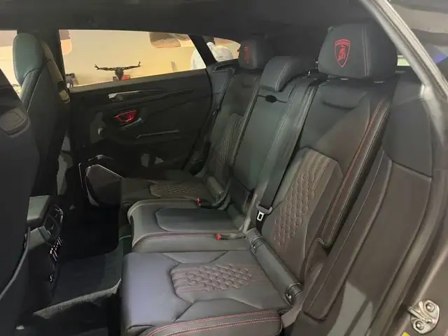Lamborghini Urus view 13