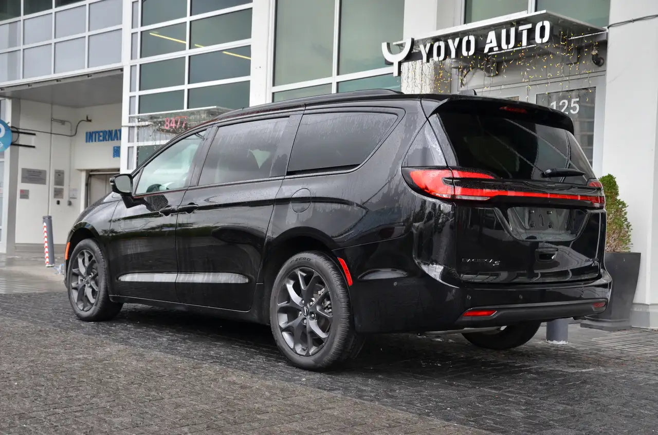 Chrysler Pacifica fotografie Chrysler Pacifica