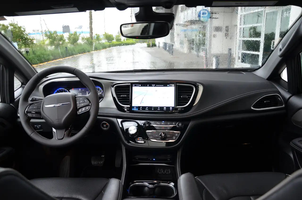 Chrysler Pacifica fotografie Chrysler Pacifica