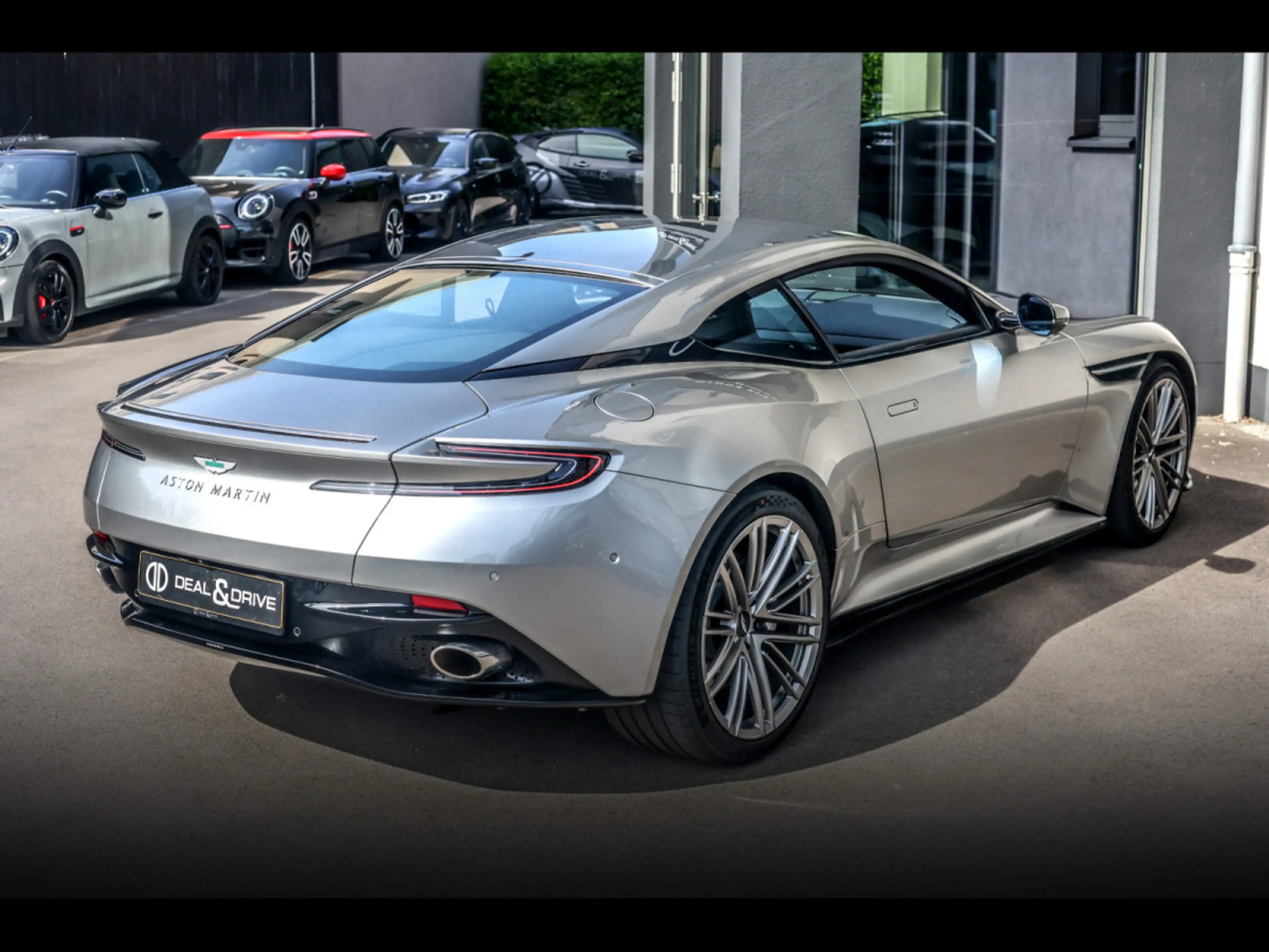 Aston Martin DB12 COUPE 4.0 V8°ALUMINITE SILVER°21'' — photo 7