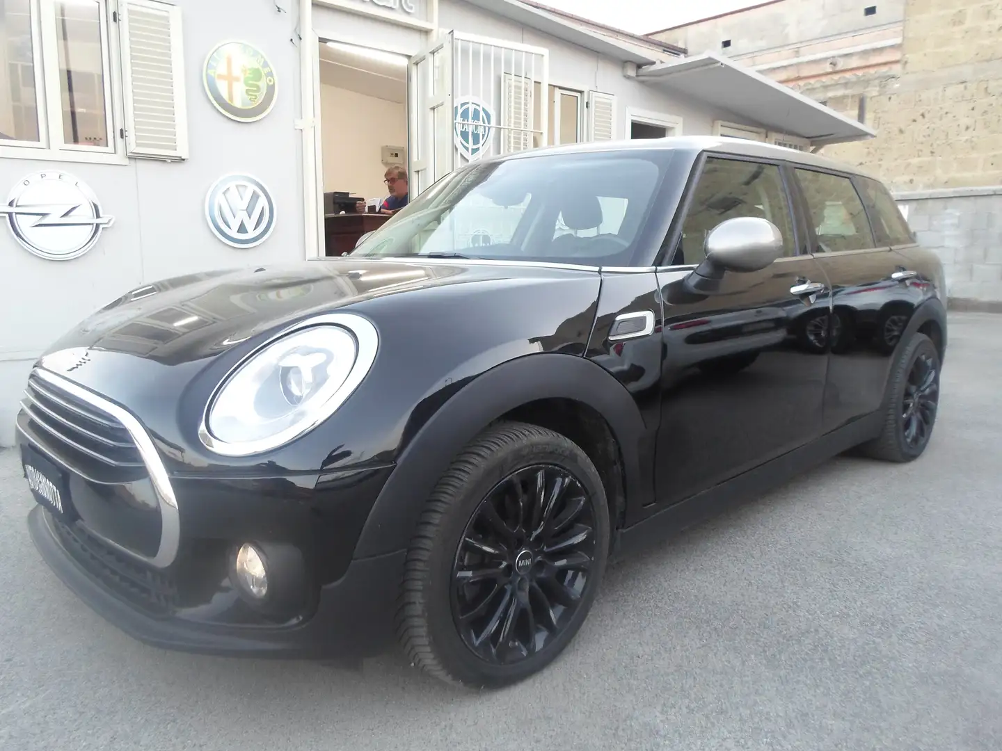 MINI Cooper D Clubman 2.0 150 C.V.  BXENO CON LED ITALIANA SOLI KM 43290 Zwart - 2