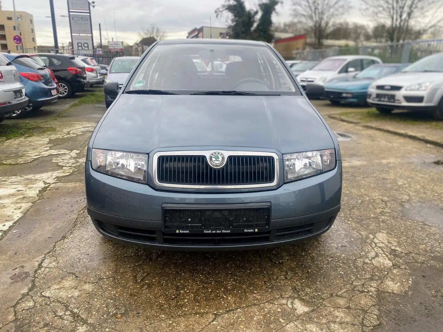 Skoda Fabia 1.2 HTP Exact Grau - 2