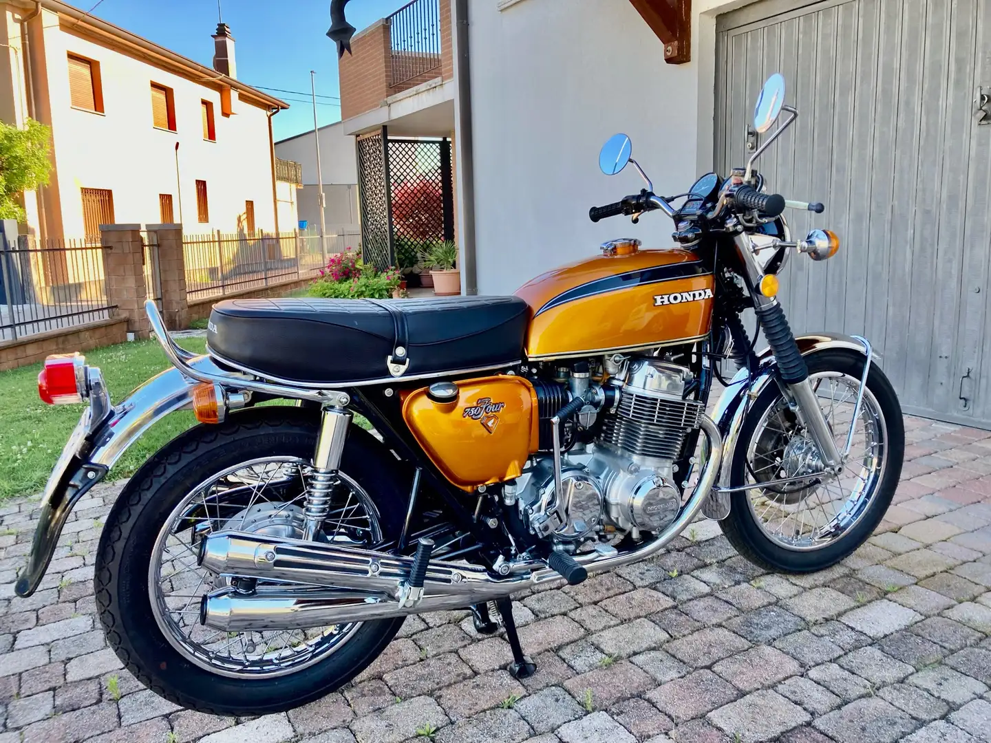 Honda CB 750 four - 1