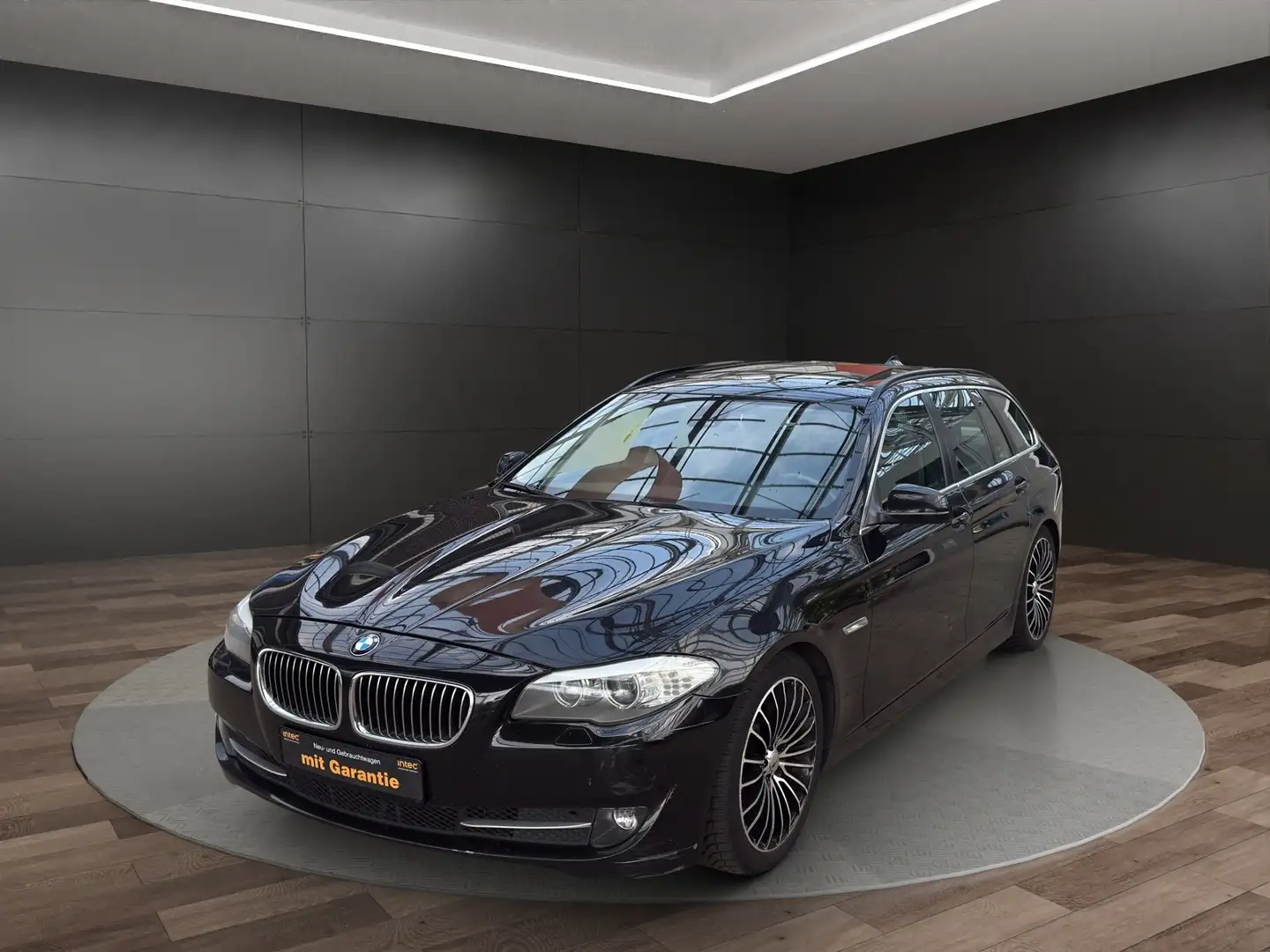 BMW 530 530 d*TÜV NEU*AUTOMATIK*PANORAMA*VOLL LEDER* Schwarz - 2