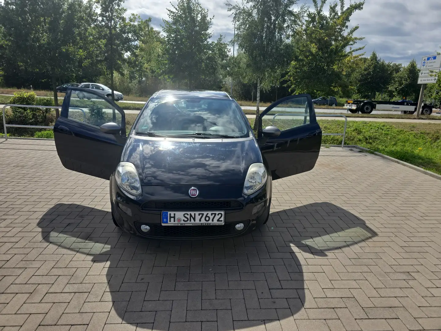 Fiat Punto EVO Young Edition (Schwarz) Schwarz - 2