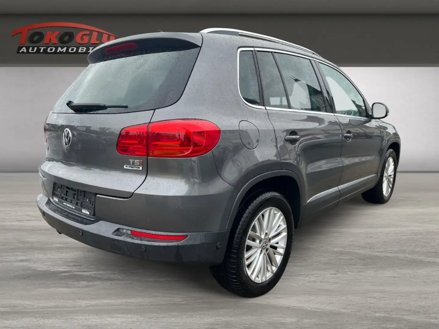 Volkswagen Tiguan Sport & Style BMT 1.4 AHK-klappbar Navi Mehrzonen Beige - 2