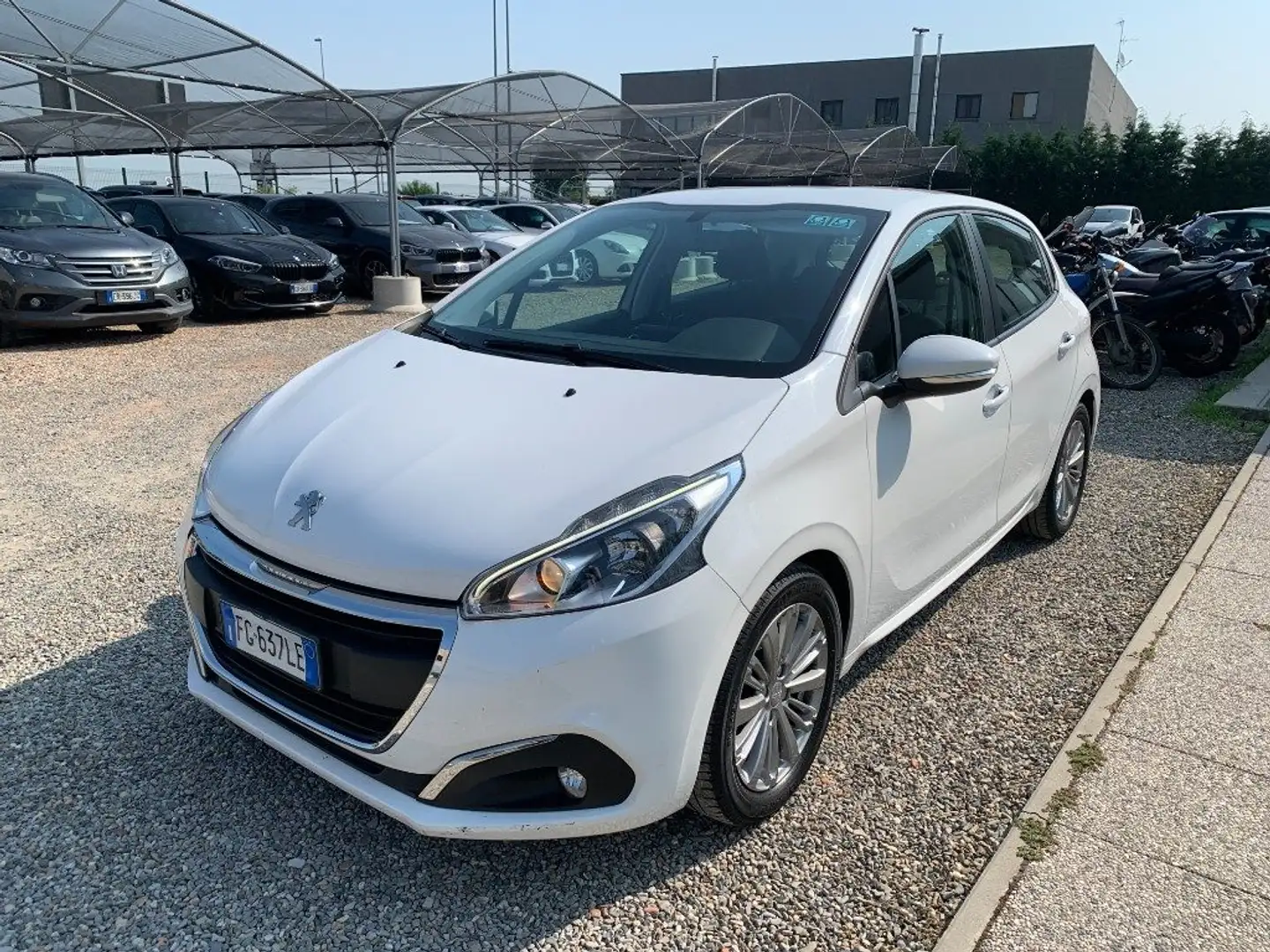 Peugeot 208 1° serie PureTech 82 5p. GPL Allure Blanc - 1