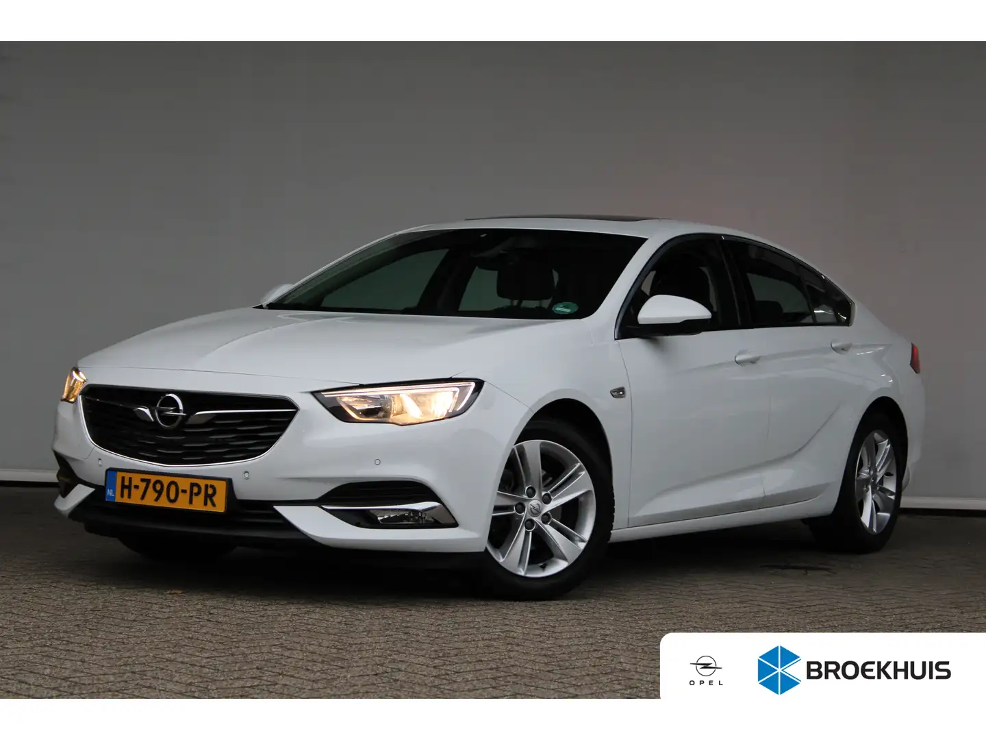 Opel Insignia Grand Sport 1.5 Turbo Business Executive | Panoram Wit - 1