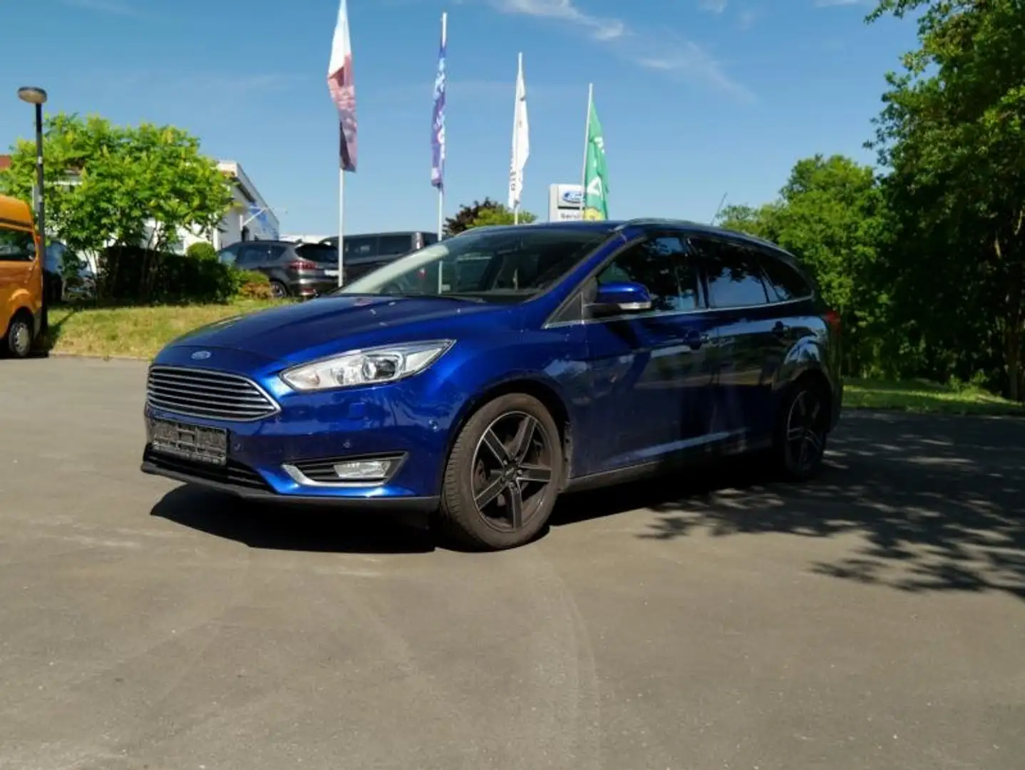 Ford Focus Titanium Bleu - 1