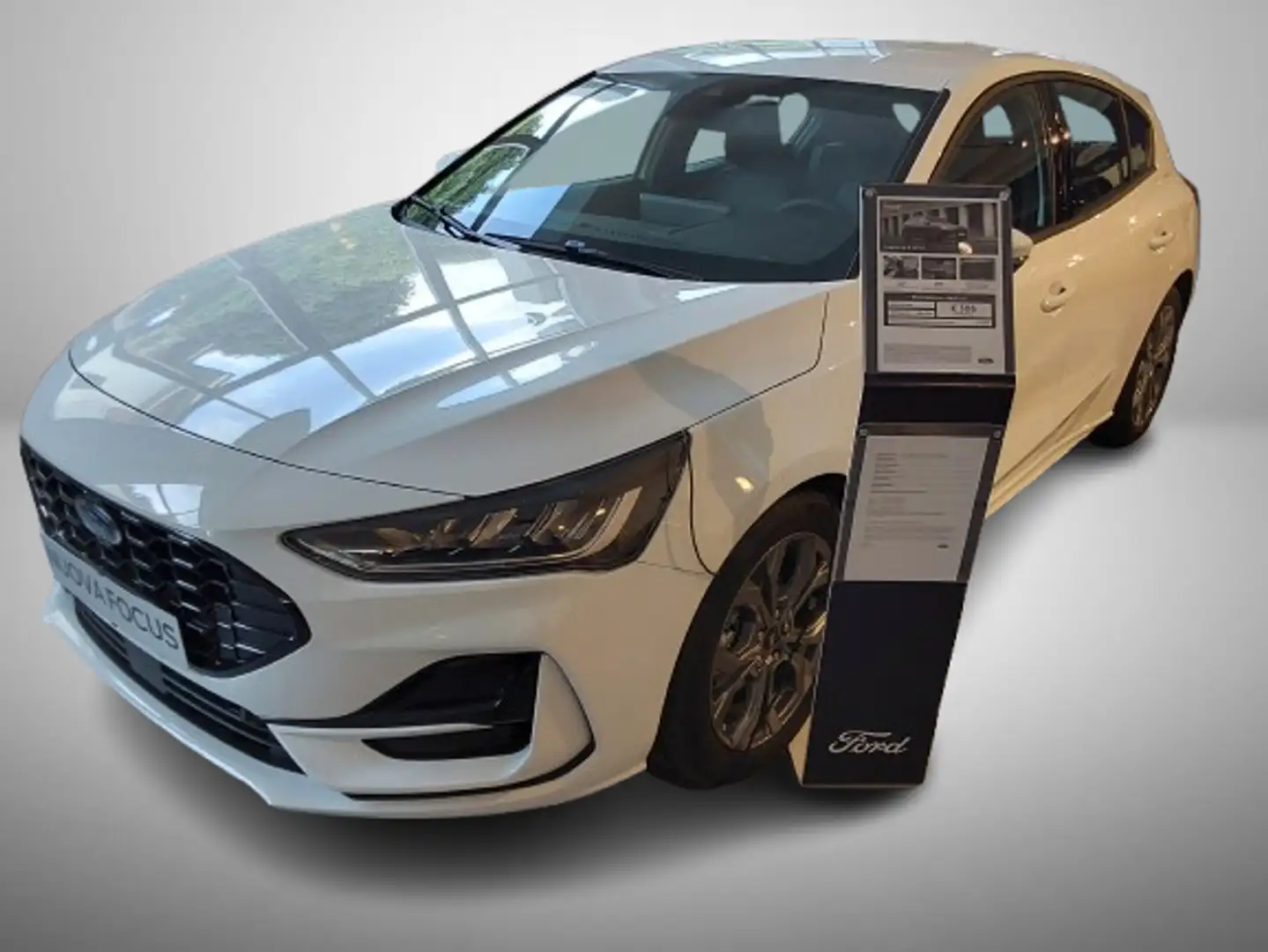 Ford Focus 1.5 EcoBlue 115 CV automatico 5p. ST-Line Weiß - 1