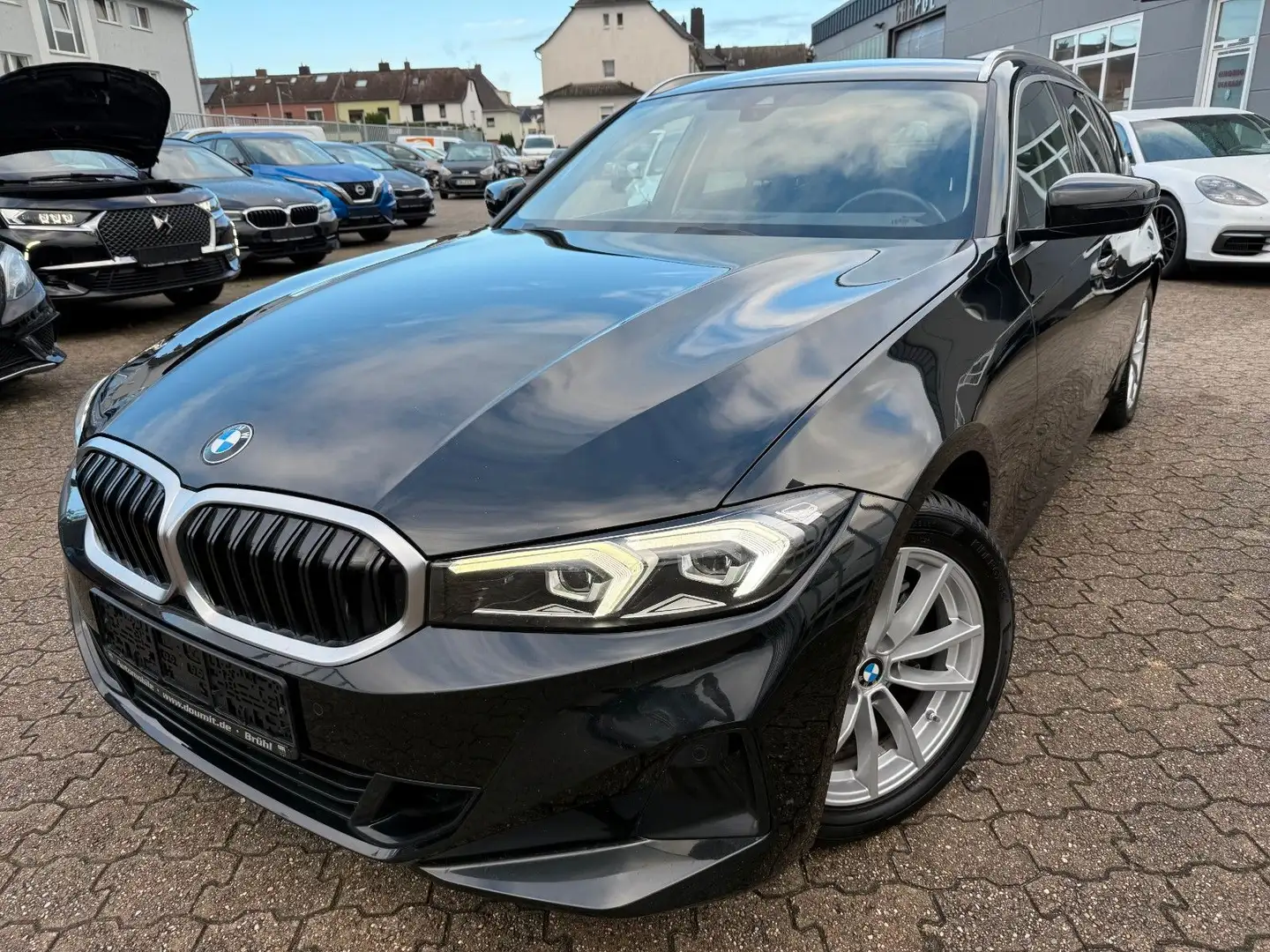 BMW 318 d Touring Widescreen, Kamera, Automatik, ... Schwarz - 2