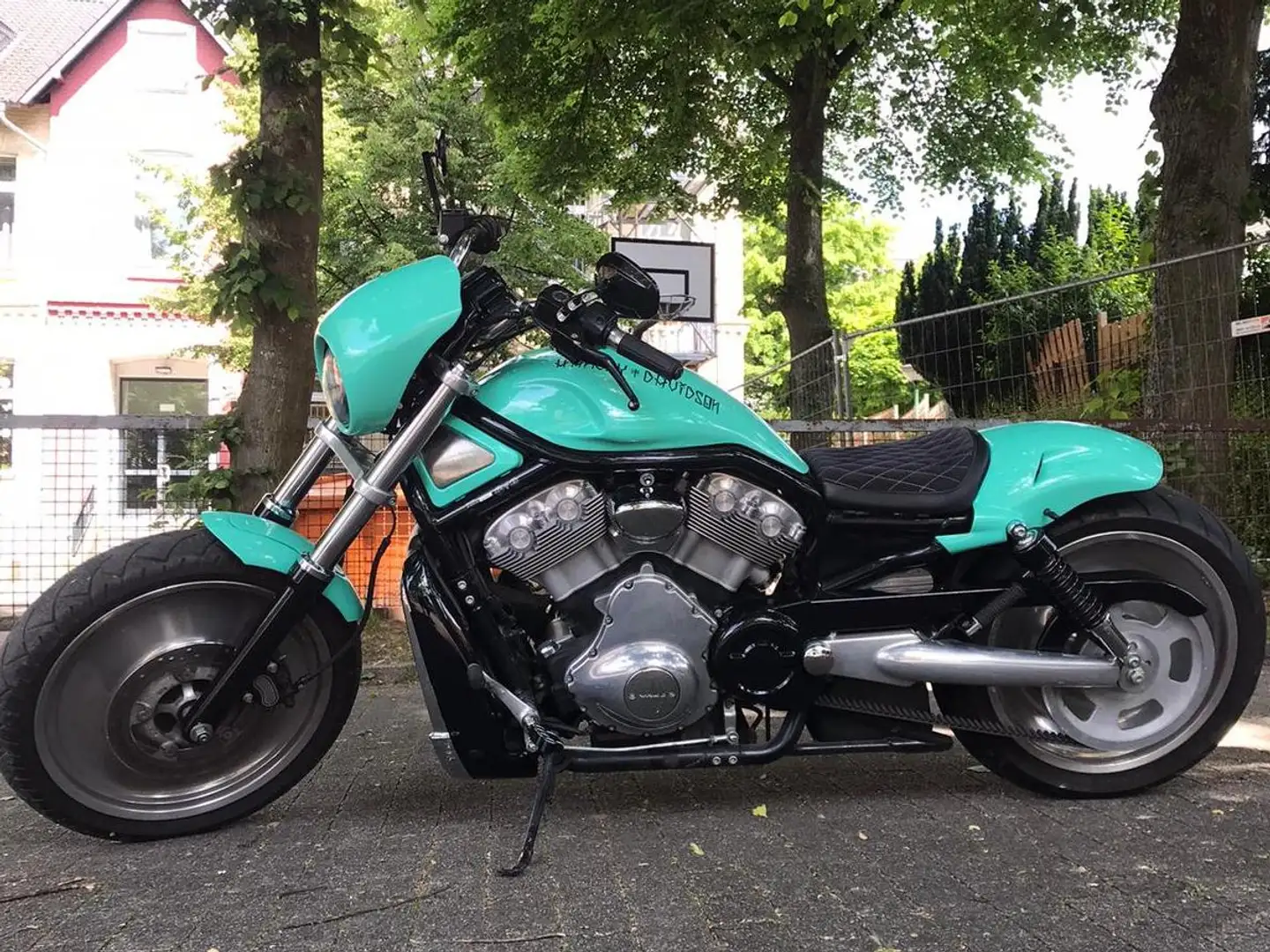 Harley-Davidson VRSC V-Rod VR1 - 1