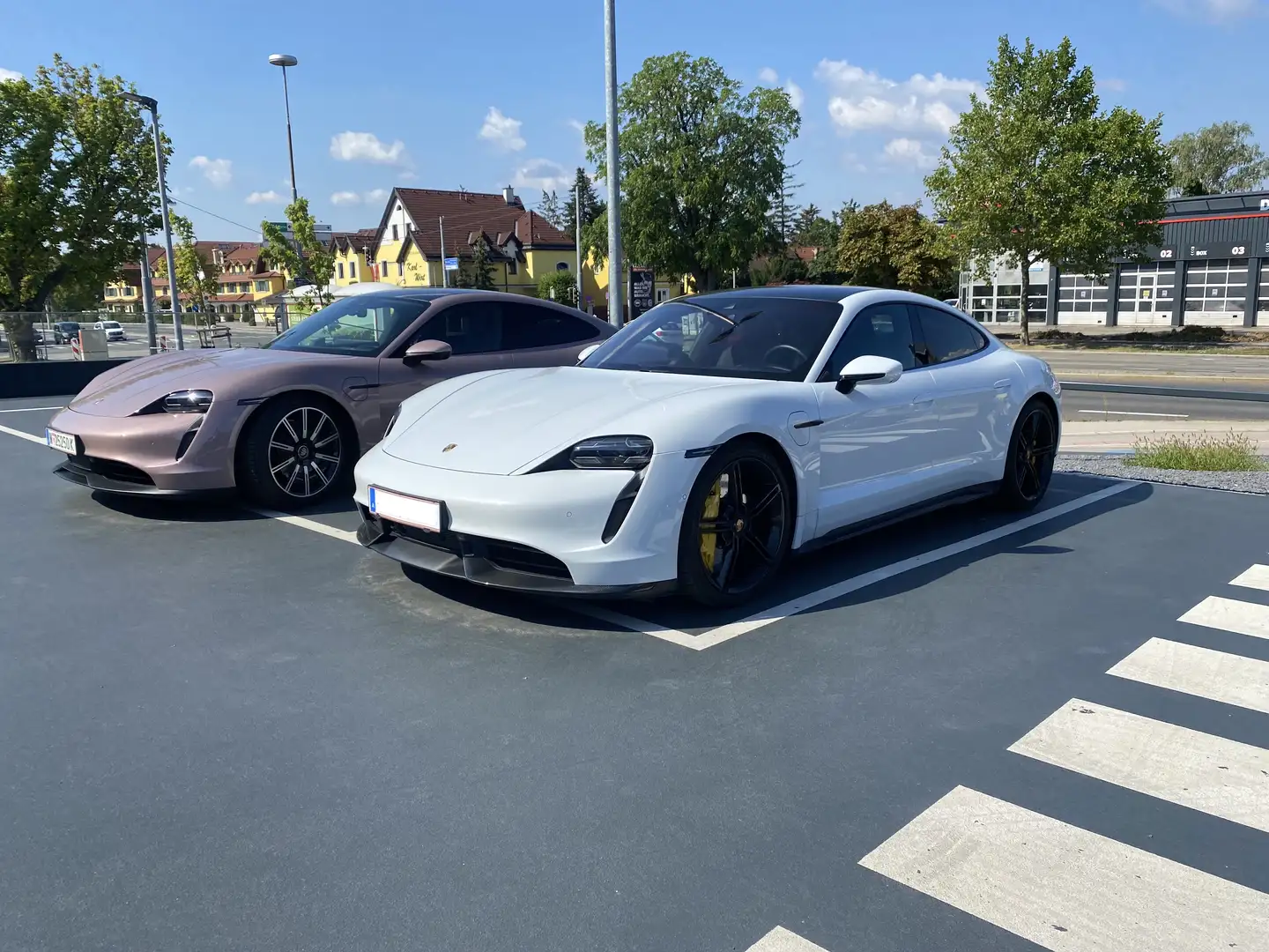 Porsche Taycan Taycan Turbo S 83,7kWh Turbo S Weiß - 1