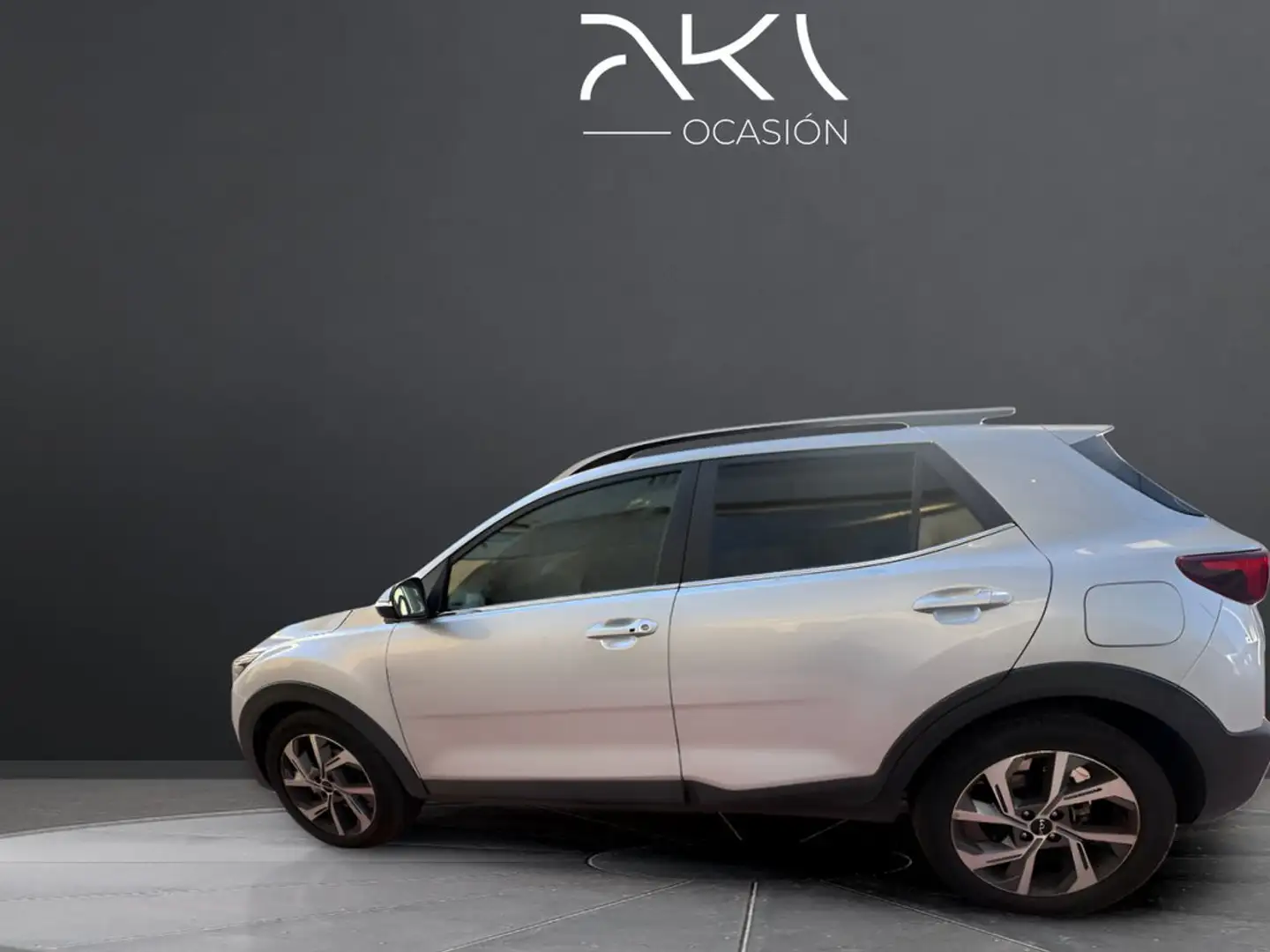 Kia Stonic 1.0 T-GDi MHEV GT Line 100 Gris - 2