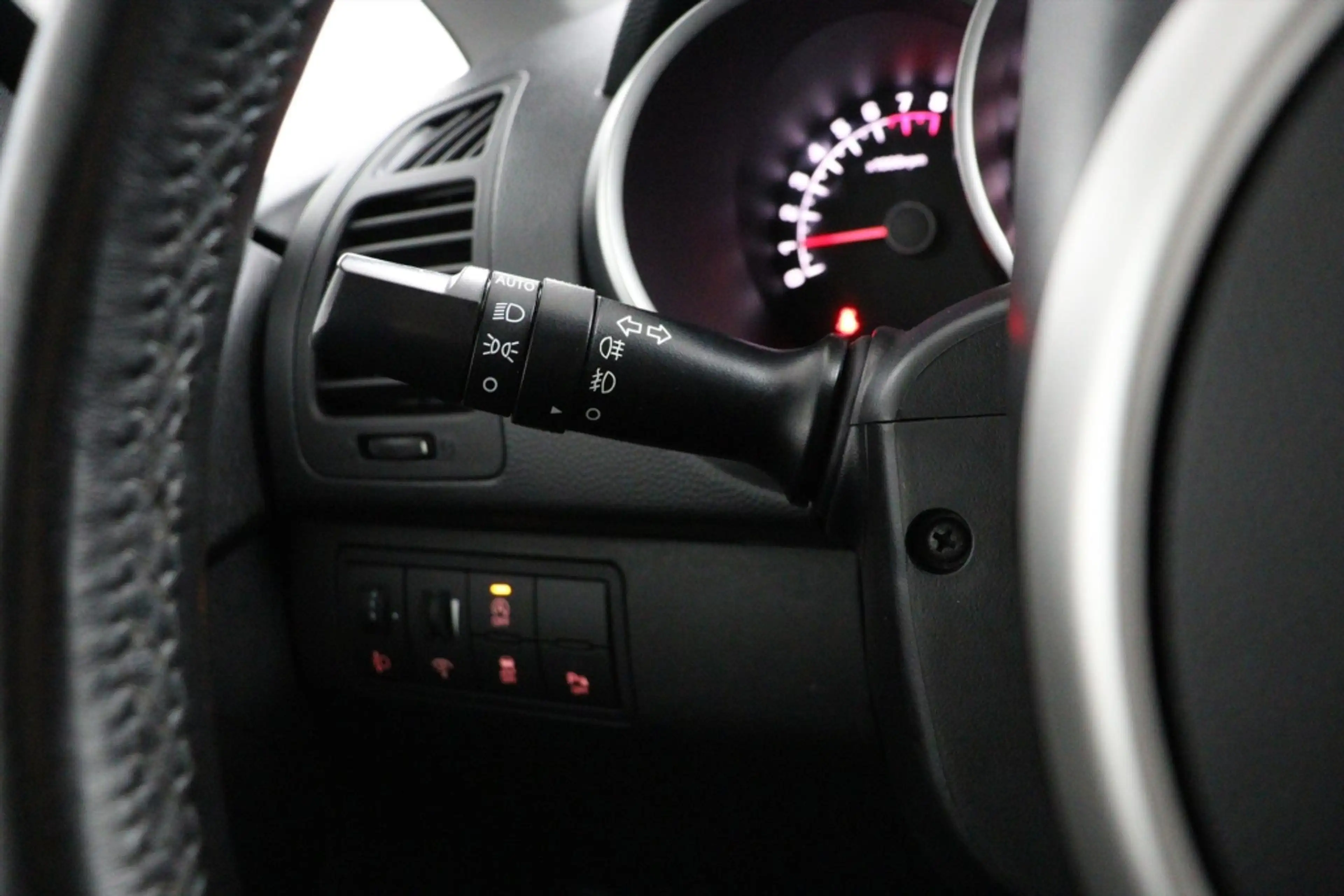 Kia Venga 1.4 CVVT DYNAMICPLUSLINE ECC/CRUISE/NAV/CAMERA/PAR — photo 27